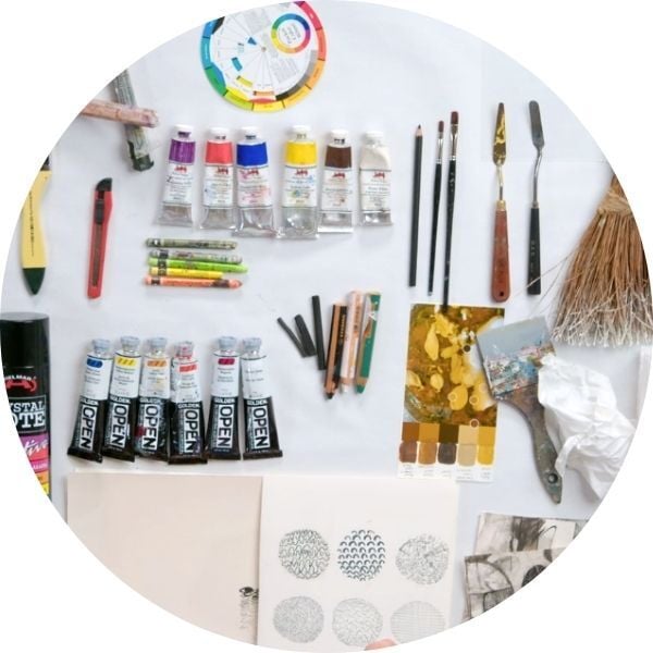 Nicola Bennett art supplies