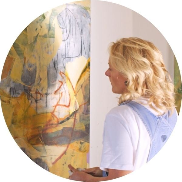 Nicola Bennett looking at artwork Nicola Bennett looking at artwork