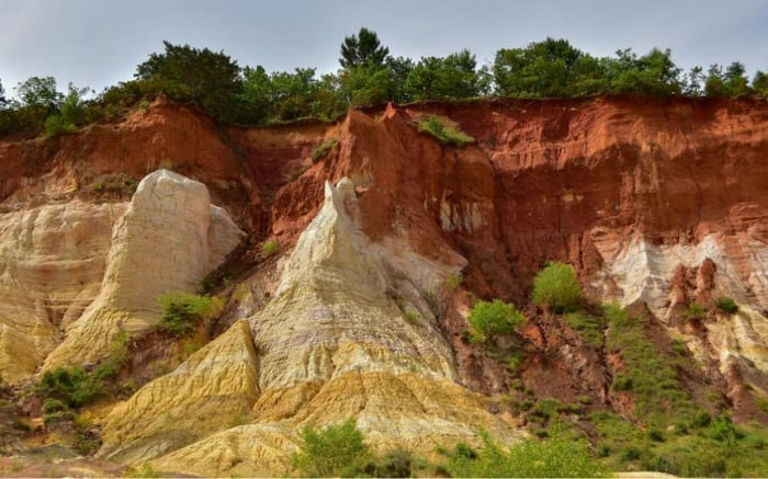 Vibrant colours of the earth