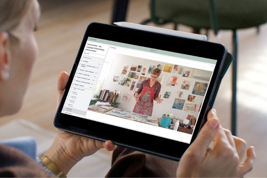 Eva Kalien woman on ipad Eva Kalien woman on ipad